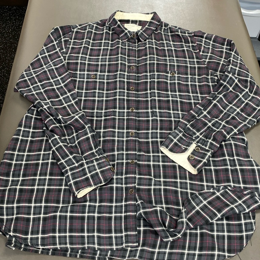 Good Used Condition! Rag and Bones Woman’s Large Shirt. Size Large